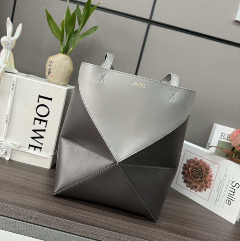 l*ew* shopping bags